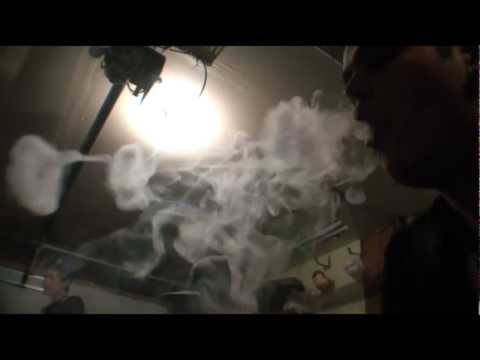 Getting creative with hookah tricks! Getting creative with hookah tricks!